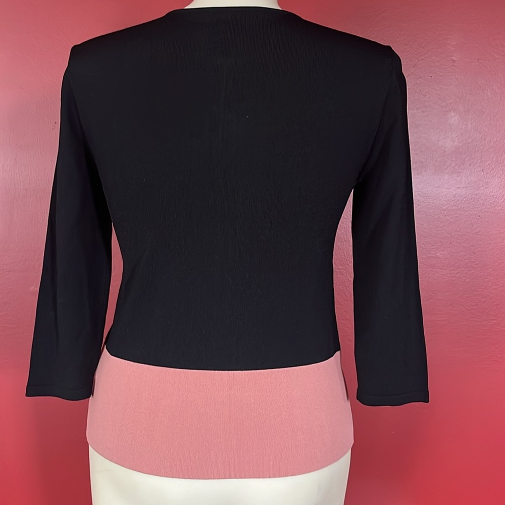 Stunning White House black market, zip down sweater jacket - Picture 7 of 15
